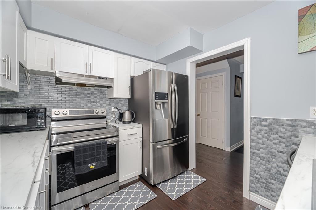 6-430 Mapleview Drive E, Barrie, ON - Indoor Photo Showing Kitchen