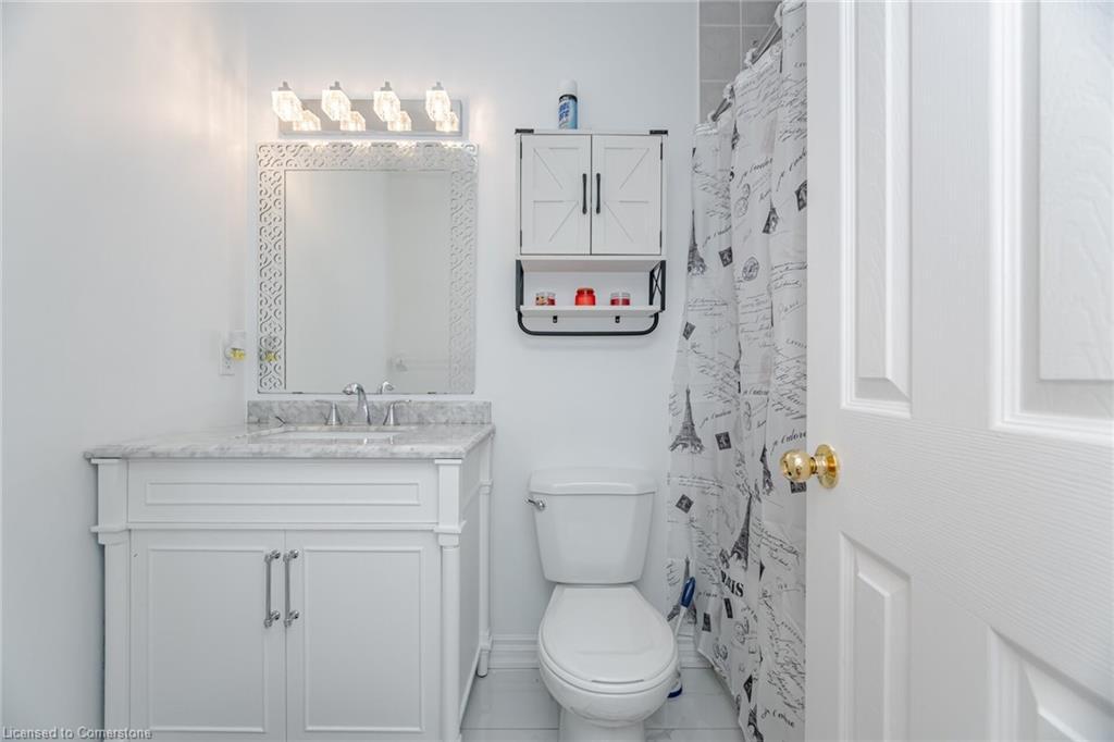 6-430 Mapleview Drive E, Barrie, ON - Indoor Photo Showing Bathroom