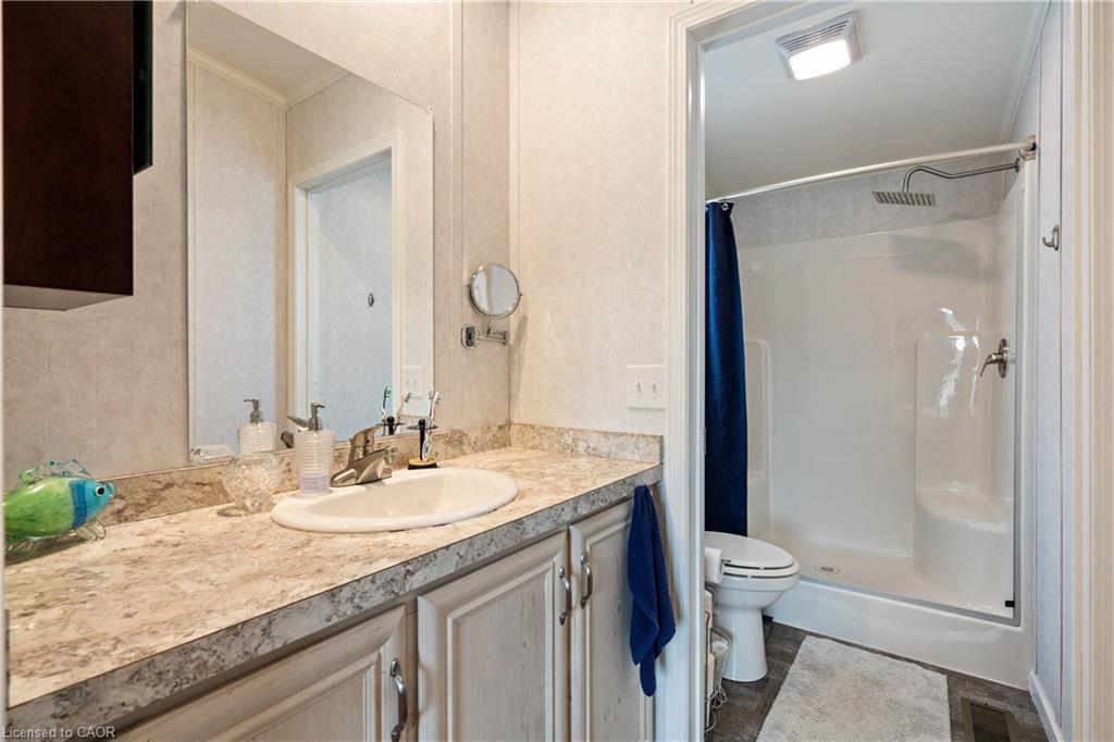 22 Copper Beech Drive, Nanticoke, ON - Indoor Photo Showing Bathroom