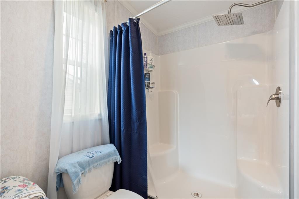 22 Copper Beech Drive, Nanticoke, ON - Indoor Photo Showing Bathroom