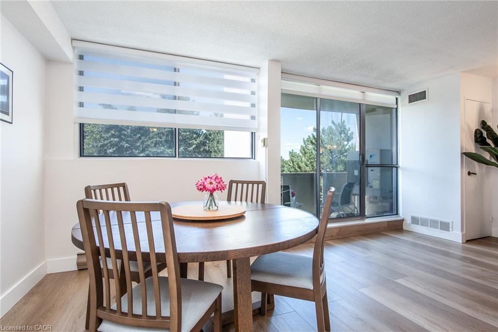 306-375 King Street N, Waterloo, ON - Indoor Photo Showing Dining Room