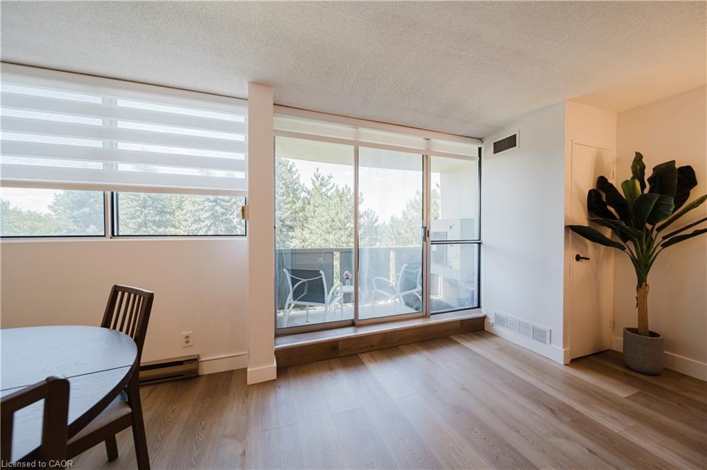 306-375 King Street N, Waterloo, ON - Indoor