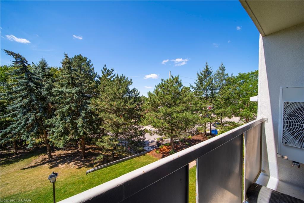 306-375 King Street N, Waterloo, ON - Outdoor