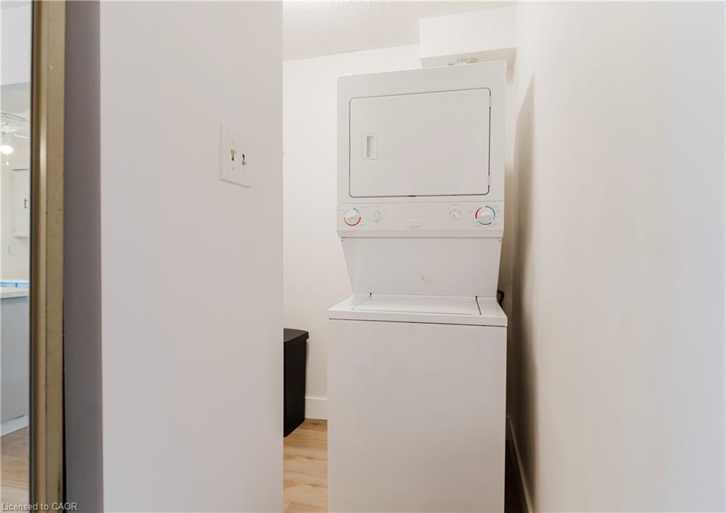 306-375 King Street N, Waterloo, ON - Indoor Photo Showing Laundry Room