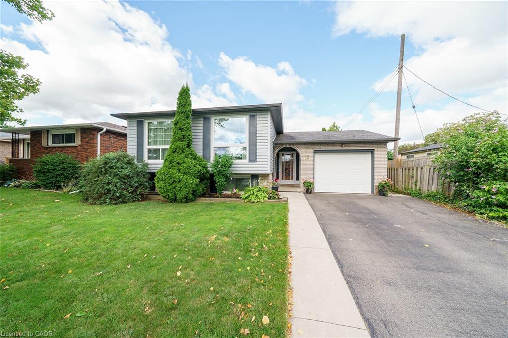 12 Glen Valley Drive, Hamilton, ON - Outdoor With Facade