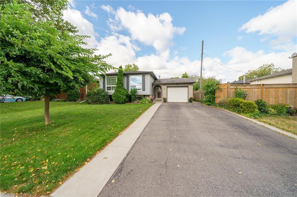 12 Glen Valley Drive, Hamilton, ON - Outdoor With Facade