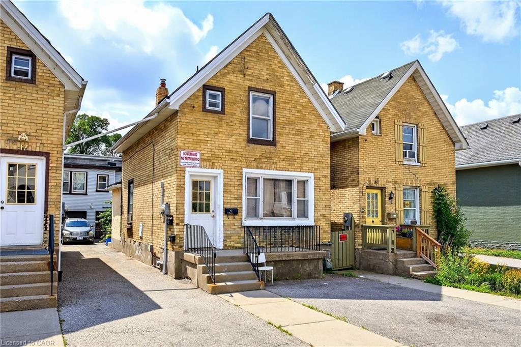 Upper-15 Warnock Street, Cambridge, ON - Outdoor With Facade