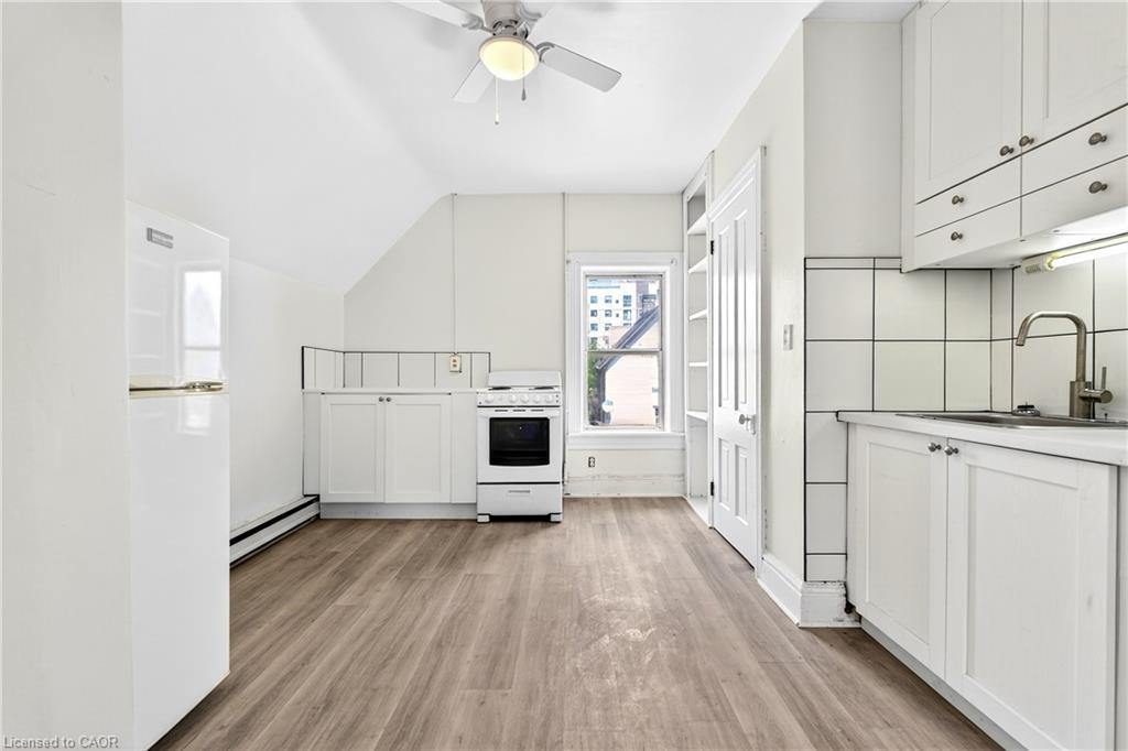 Upper-15 Warnock Street, Cambridge, ON - Indoor