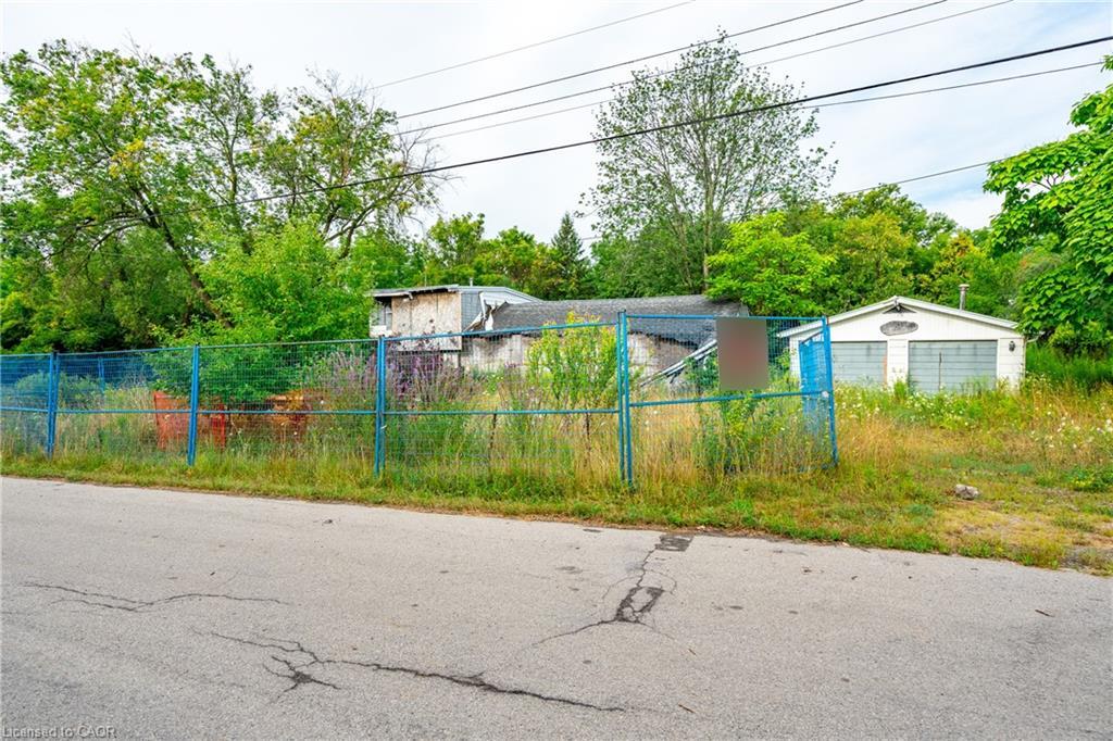 74 Best Avenue, Dundas, ON - Outdoor