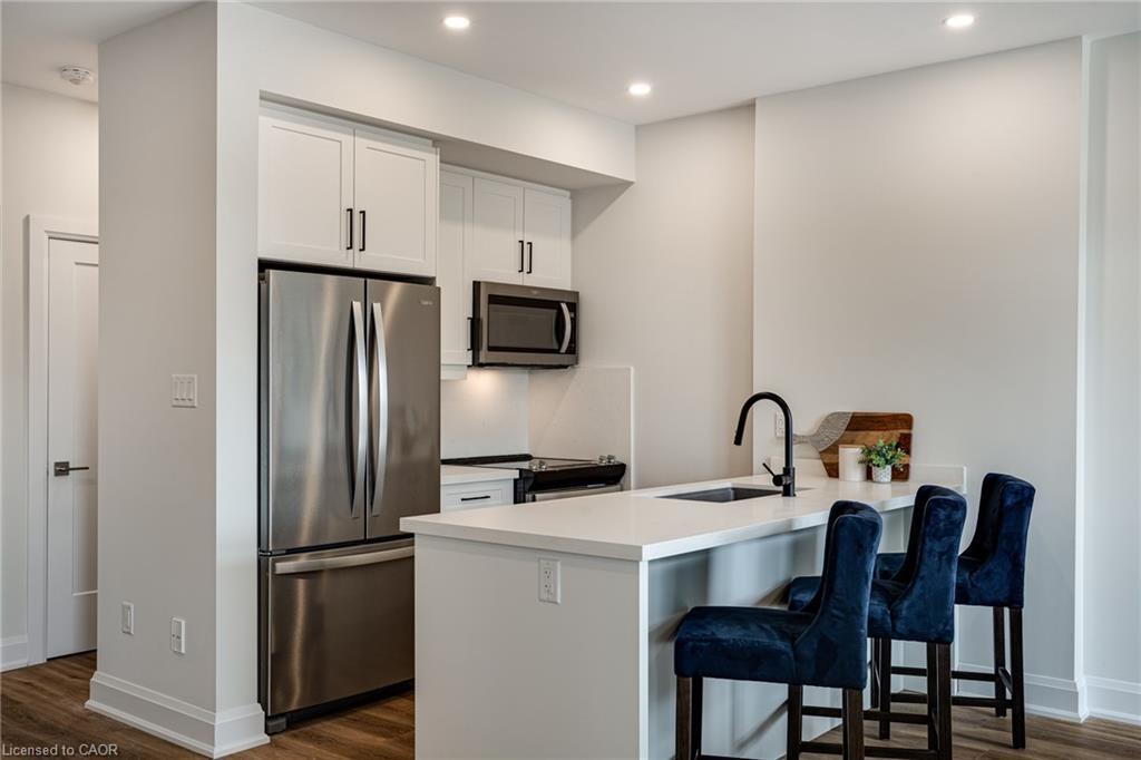 45-292 Vine Street, St. Catharines, ON - Indoor Photo Showing Kitchen