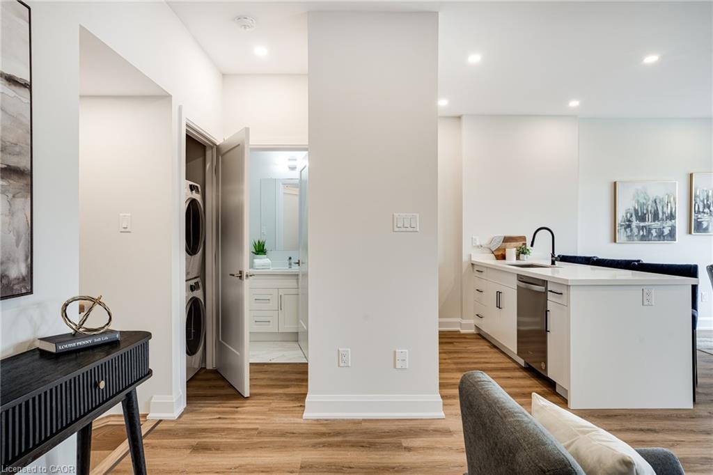 45-292 Vine Street, St. Catharines, ON - Indoor