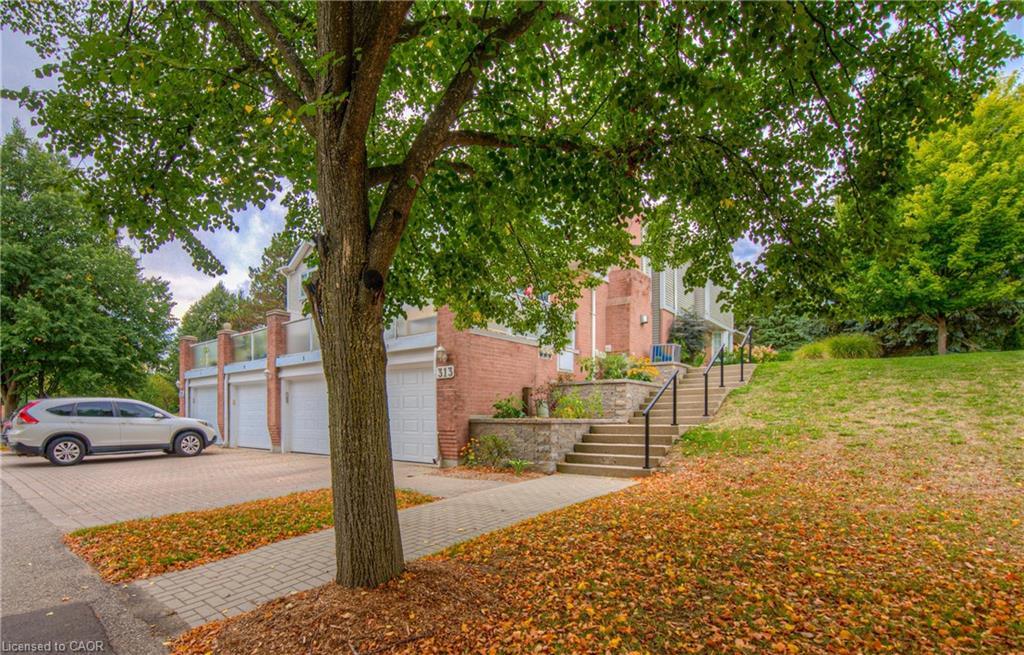 4-313 George Street N, Cambridge, ON - Outdoor