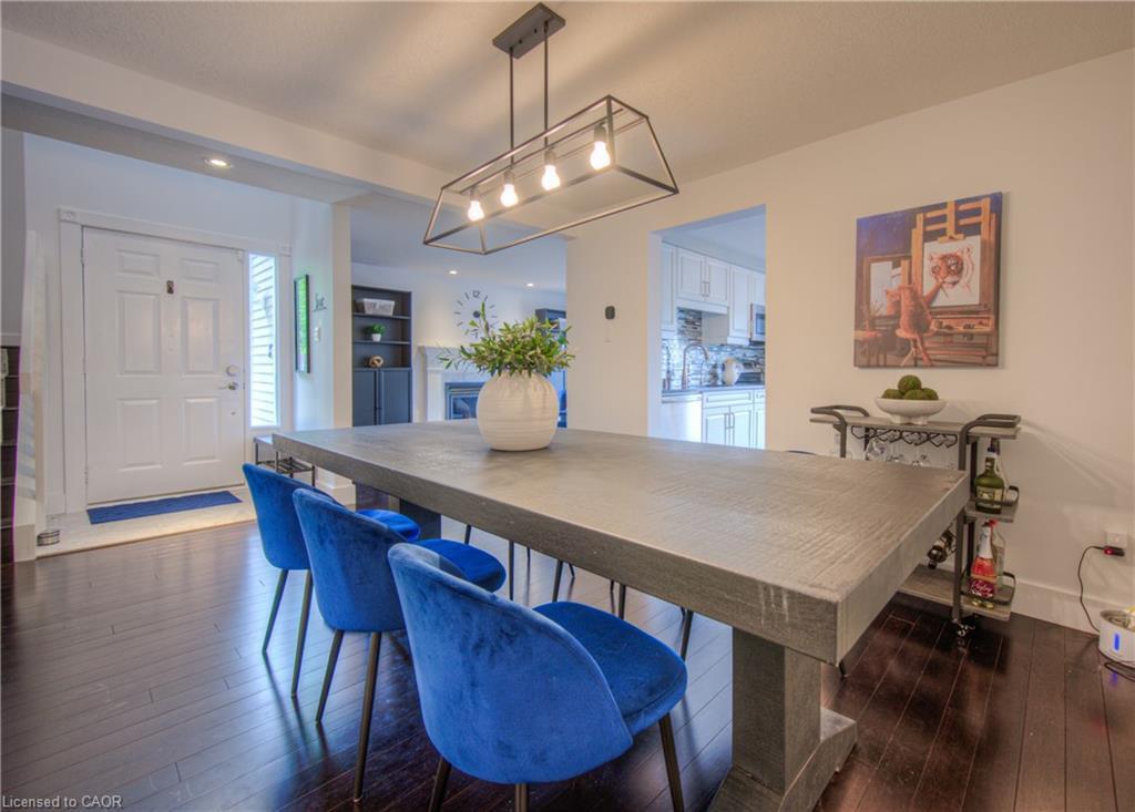 4-313 George Street N, Cambridge, ON - Indoor Photo Showing Dining Room