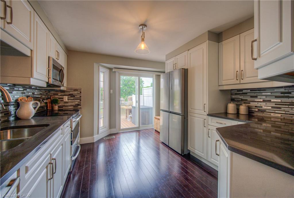 4-313 George Street N, Cambridge, ON - Indoor Photo Showing Kitchen With Stainless Steel Kitchen