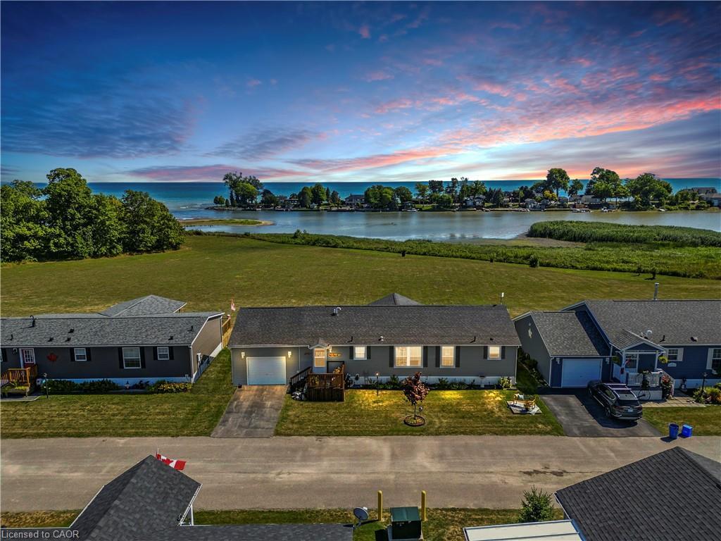 55 Riverbend Crescent, Nanticoke, ON - Outdoor With Body Of Water With View