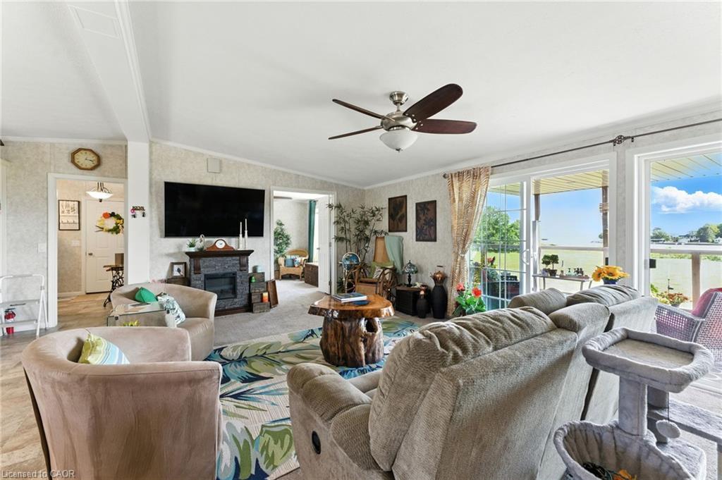 55 Riverbend Crescent, Nanticoke, ON - Indoor Photo Showing Living Room With Fireplace