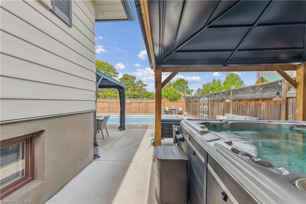 6845 Wilinger Street, Niagara Falls, ON - Outdoor With Exterior