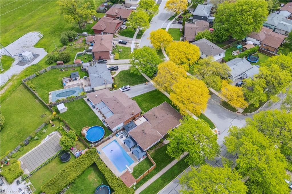 6845 Wilinger Street, Niagara Falls, ON - Outdoor With View