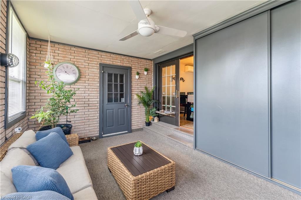 6845 Wilinger Street, Niagara Falls, ON - Outdoor With Exterior