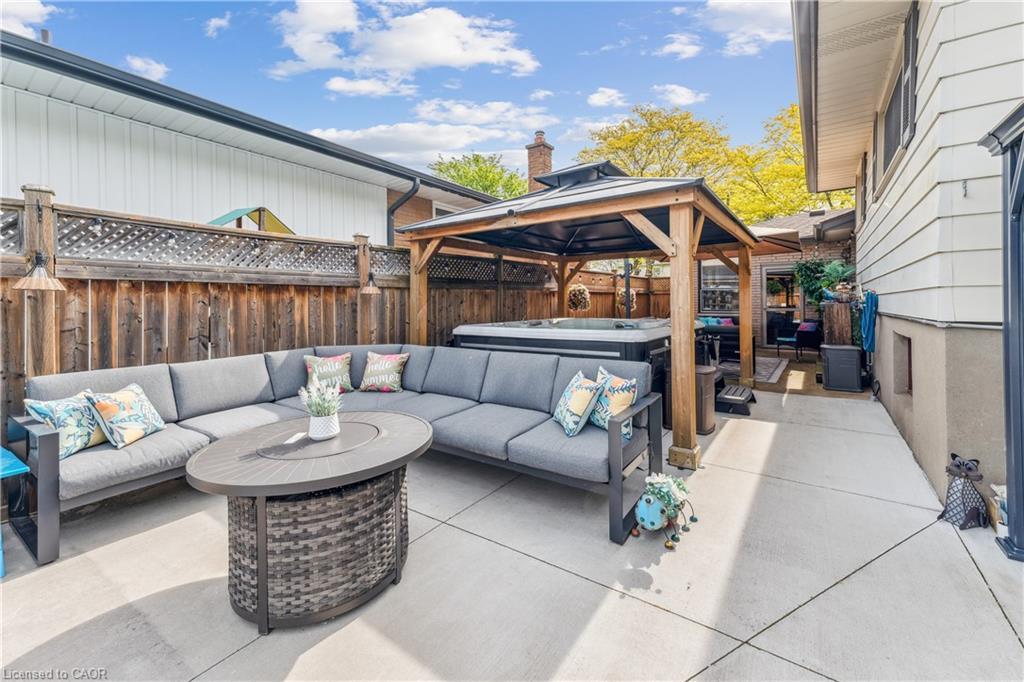 6845 Wilinger Street, Niagara Falls, ON - Outdoor With Exterior