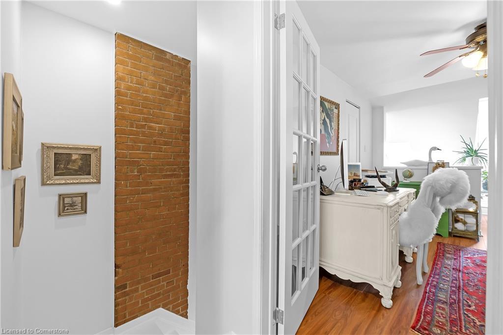 3-23 Macaulay Street W, Hamilton, ON - Indoor Photo Showing Other Room