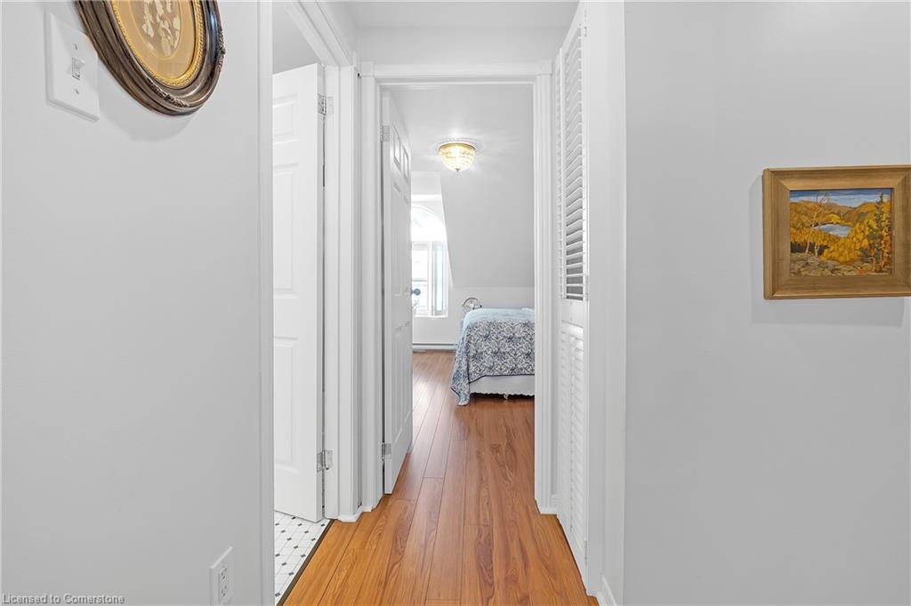 3-23 Macaulay Street W, Hamilton, ON - Indoor Photo Showing Other Room