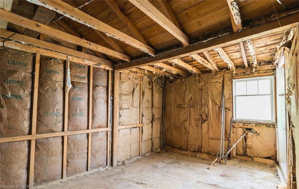 982 Smith Street, Quinte West, ON - Indoor Photo Showing Basement