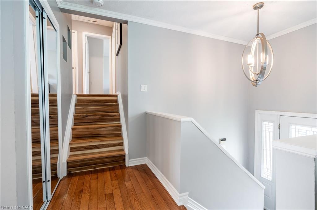 152 Concession 7 Road E, Millgrove, ON - Indoor Photo Showing Other Room