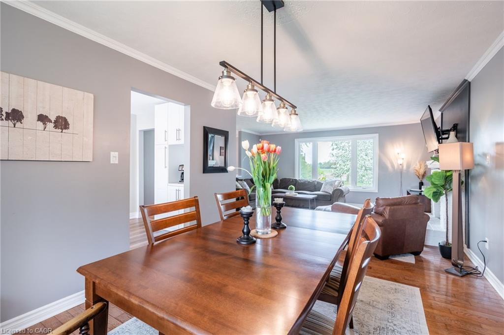 152 Concession 7 Road E, Millgrove, ON - Indoor Photo Showing Dining Room
