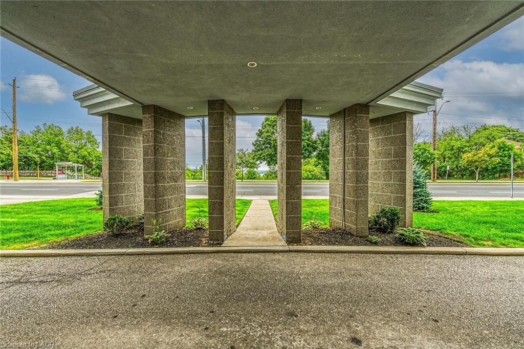 302-350 Concession Street, Hamilton, ON - Outdoor