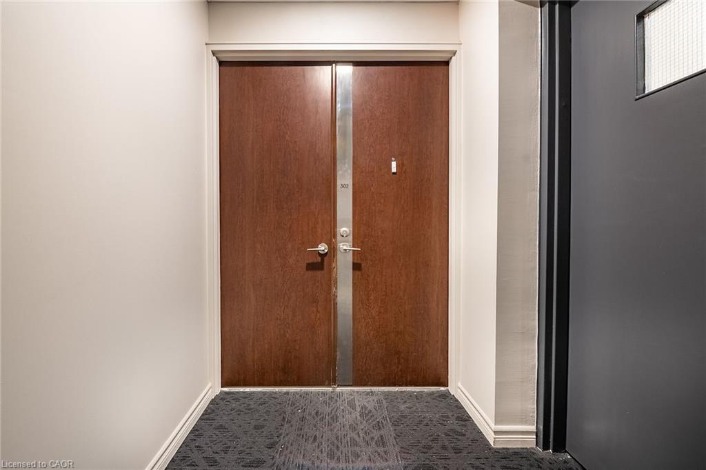 302-350 Concession Street, Hamilton, ON - Indoor Photo Showing Other Room