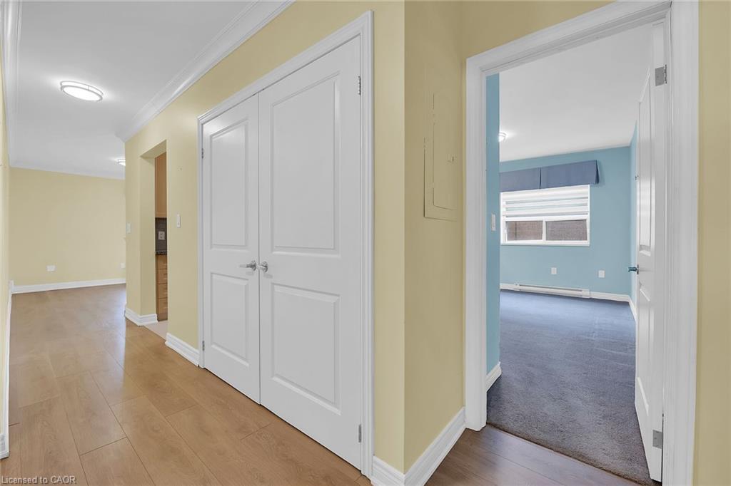 302-350 Concession Street, Hamilton, ON - Indoor Photo Showing Other Room