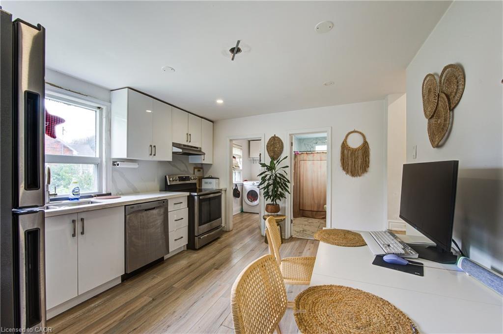 150 Finkle Street, Woodstock, ON - Indoor Photo Showing Kitchen