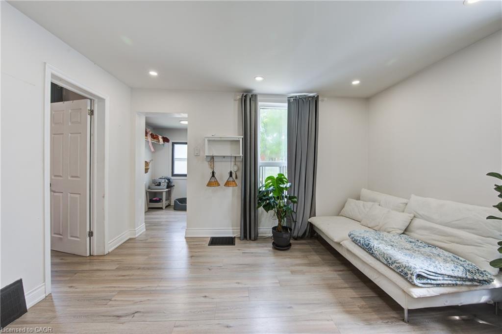 150 Finkle Street, Woodstock, ON - Indoor