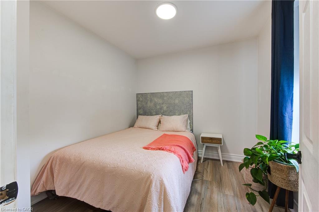 150 Finkle Street, Woodstock, ON - Indoor Photo Showing Bedroom