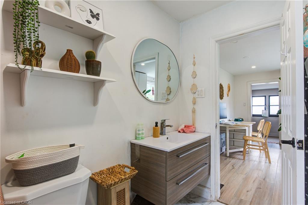 150 Finkle Street, Woodstock, ON - Indoor Photo Showing Other Room