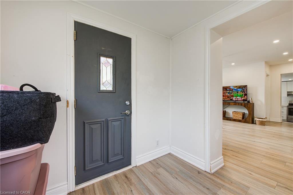 150 Finkle Street, Woodstock, ON - Indoor Photo Showing Other Room