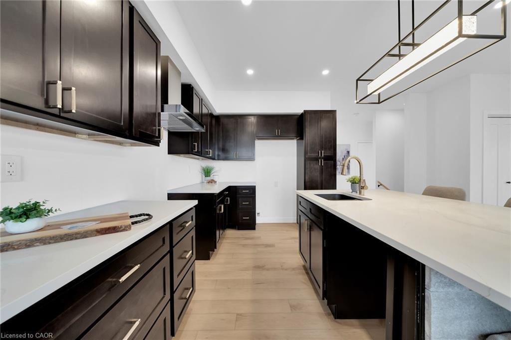 4093 Rainham Road, Selkirk, ON - Indoor Photo Showing Kitchen With Upgraded Kitchen