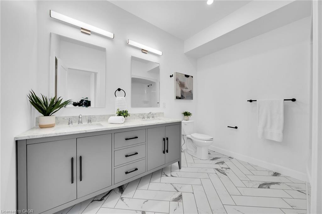 4093 Rainham Road, Selkirk, ON - Indoor Photo Showing Bathroom