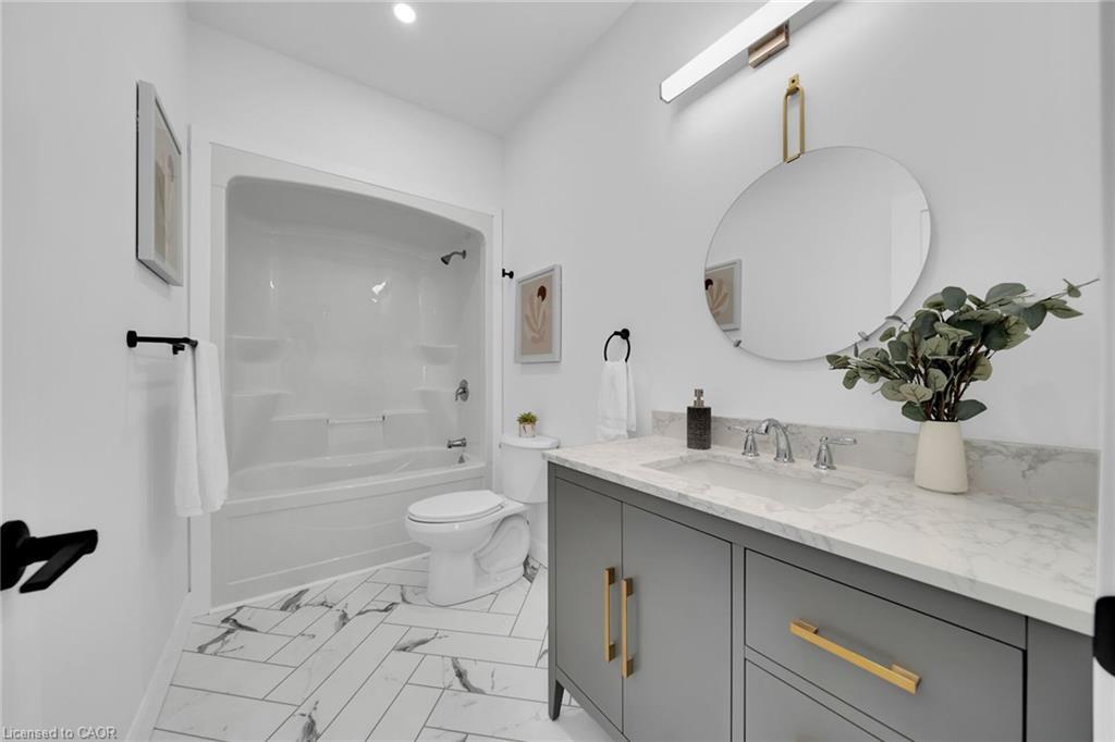 4093 Rainham Road, Selkirk, ON - Indoor Photo Showing Bathroom