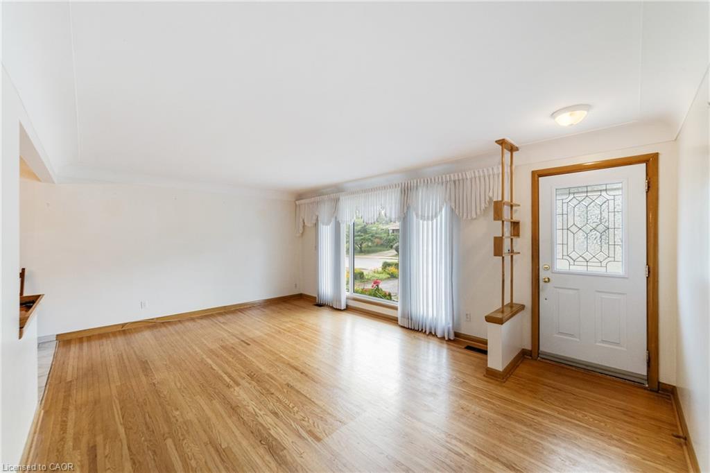 347 Hixon Road, Hamilton, ON - Indoor