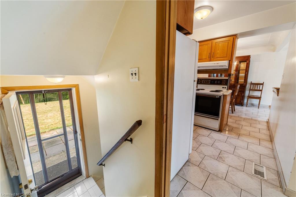 347 Hixon Road, Hamilton, ON - Indoor