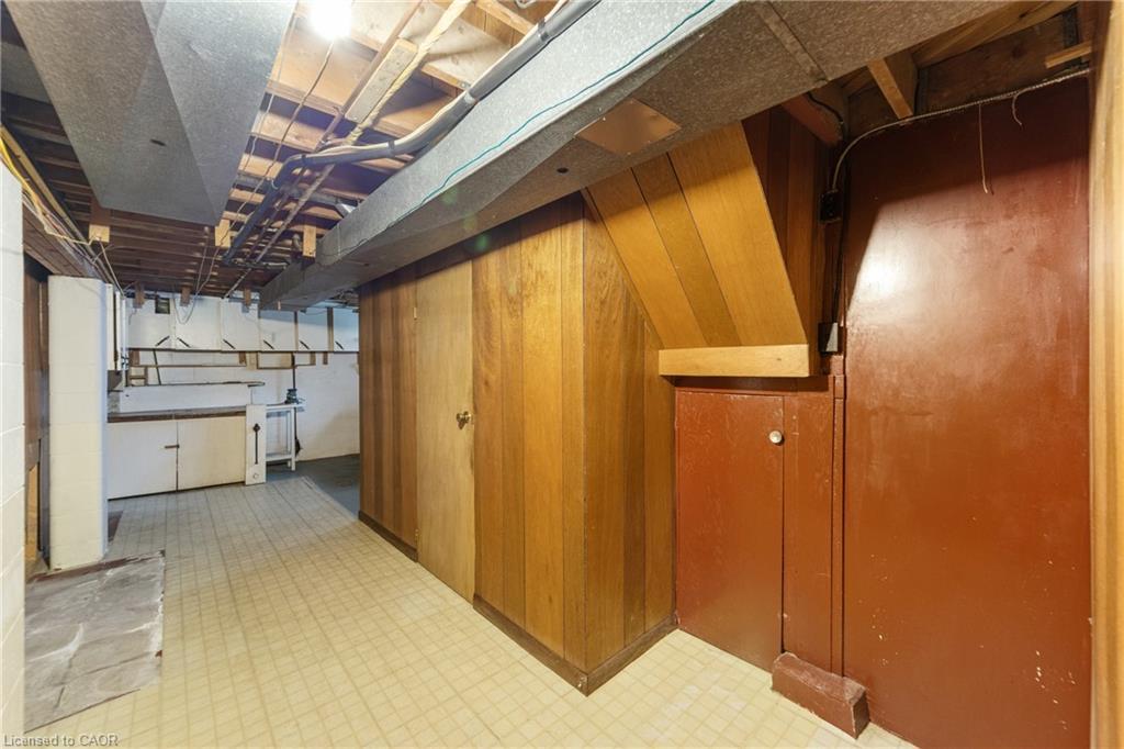 347 Hixon Road, Hamilton, ON - Indoor Photo Showing Other Room