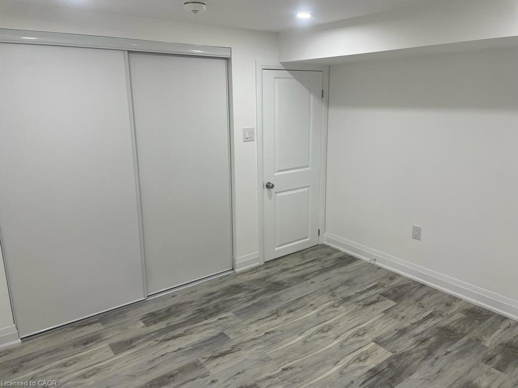 17 Fisher Crescent, Hamilton, ON - Indoor Photo Showing Other Room