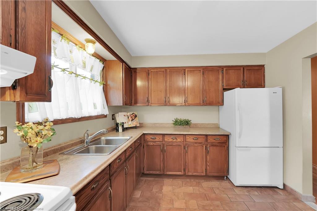 11 Pinard Street, Hamilton, ON - Indoor Photo Showing Kitchen With Double Sink