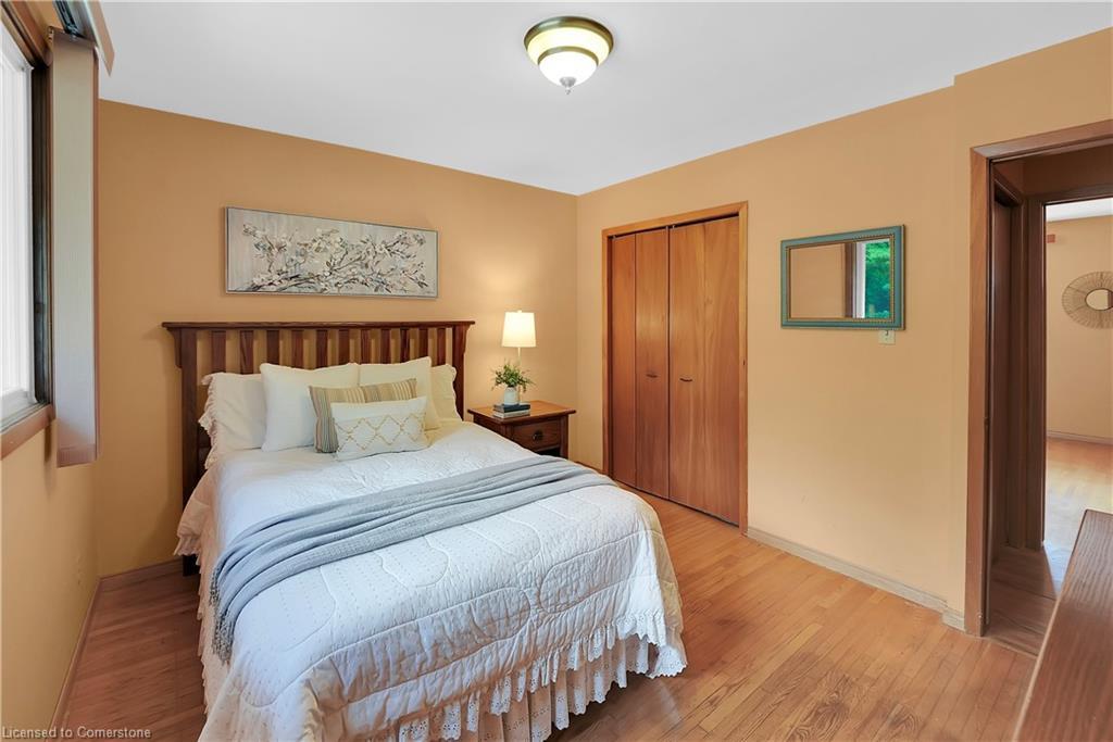 11 Pinard Street, Hamilton, ON - Indoor Photo Showing Bedroom