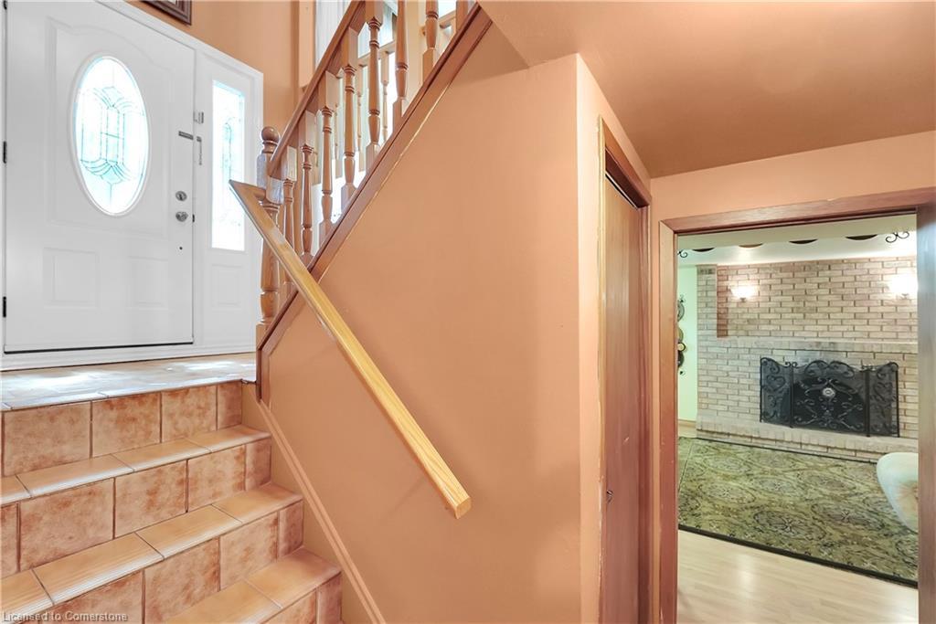 11 Pinard Street, Hamilton, ON - Indoor Photo Showing Other Room