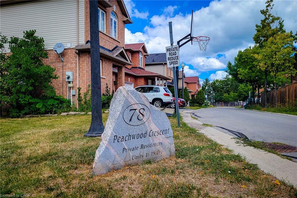 9-78 Peachwood Crescent, Stoney Creek, ON - Outdoor