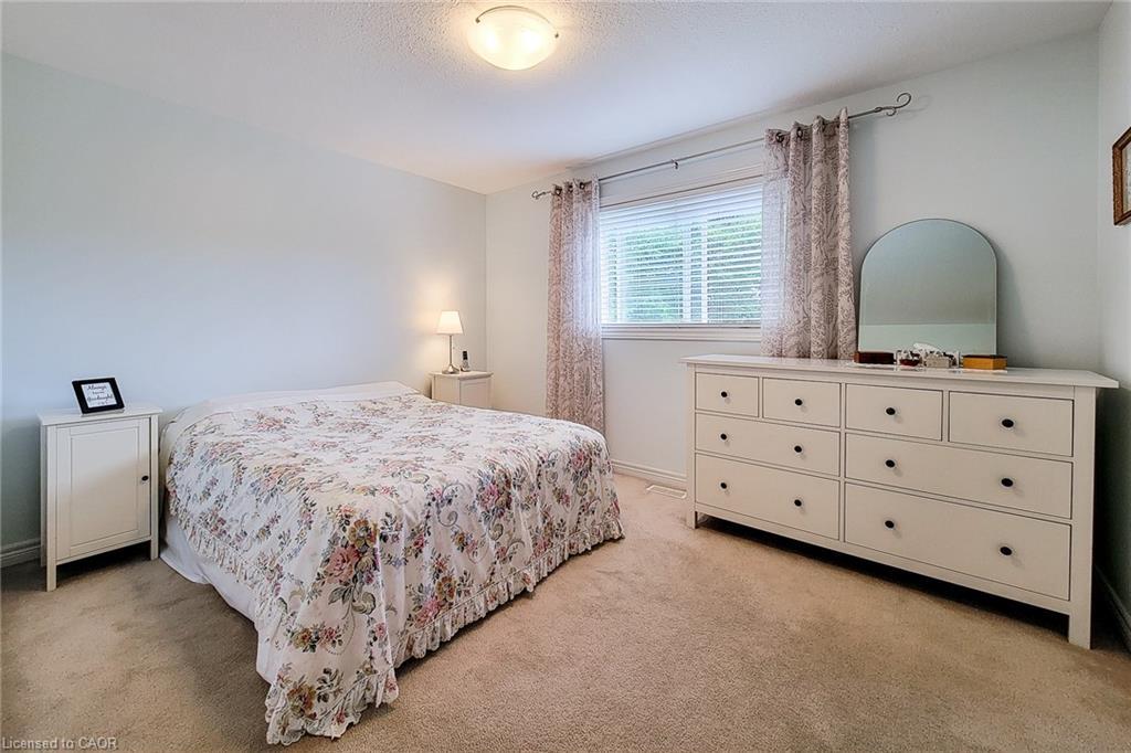 9-78 Peachwood Crescent, Stoney Creek, ON - Indoor Photo Showing Bedroom