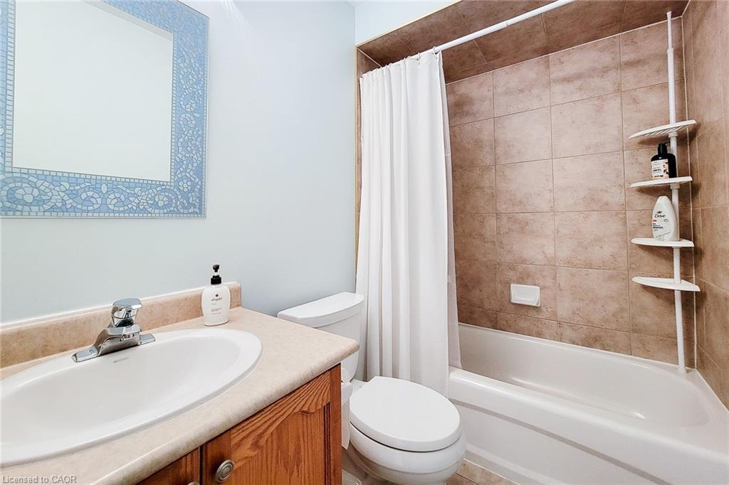 9-78 Peachwood Crescent, Stoney Creek, ON - Indoor Photo Showing Bathroom